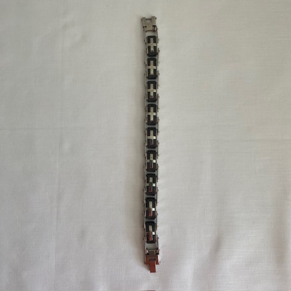 Silver Cross Black Silicone Titanium Metal Bracelet Length 8 1/2" - Picture 3 of 8